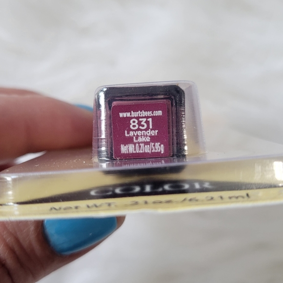 Burt's Bees Liquid Lipstick Lavender Lake 831 NIB Sealed - Picture 2 of 4